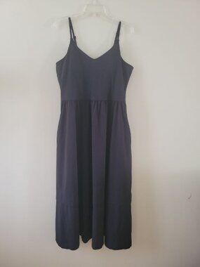 Athleta black dress sz LARGE Elation V-Neck Hybrid BRA Dress #601546